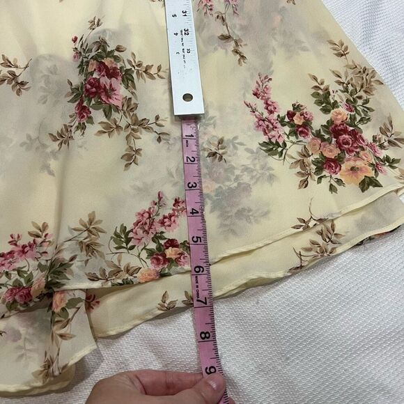 Vintage 90’s Pale Yellow‎ Pink Rose Print Flutter Sleeve Asymmetrical Hem Dress - Picture 6 of 7